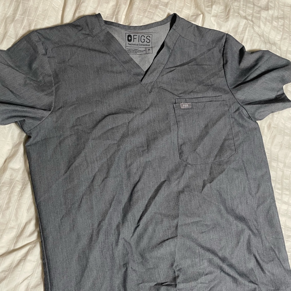 Men’s Figs top size Medium